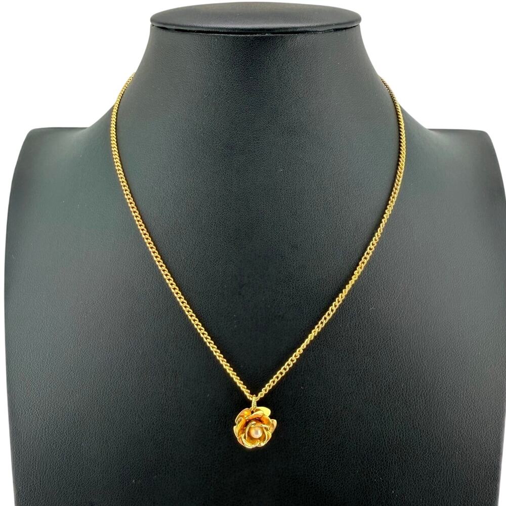 Vintage Dainty Delicate Rose Faux Pearl Detail Gold Tone 15" Choker Necklace
